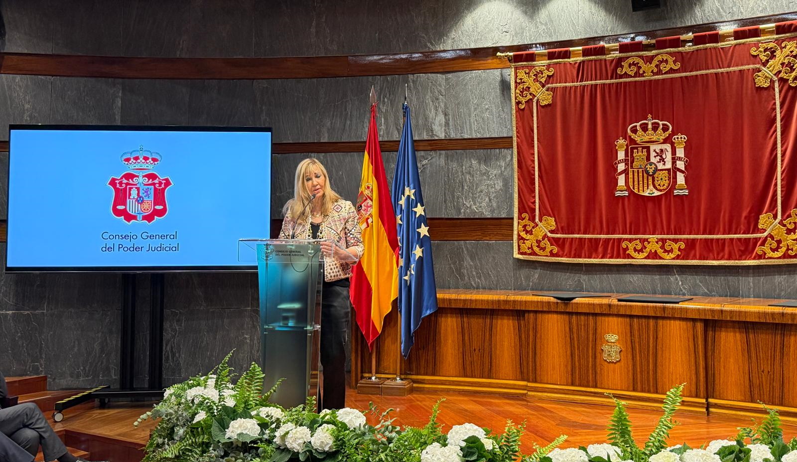 La presidenta del Consejo General del Poder Judicial y del Tribunal Supremo en los La adjunta primera, la adjunta segunda y el secretario general en los XX Premios Observatorio Contra la Violencia Doméstica y de Género