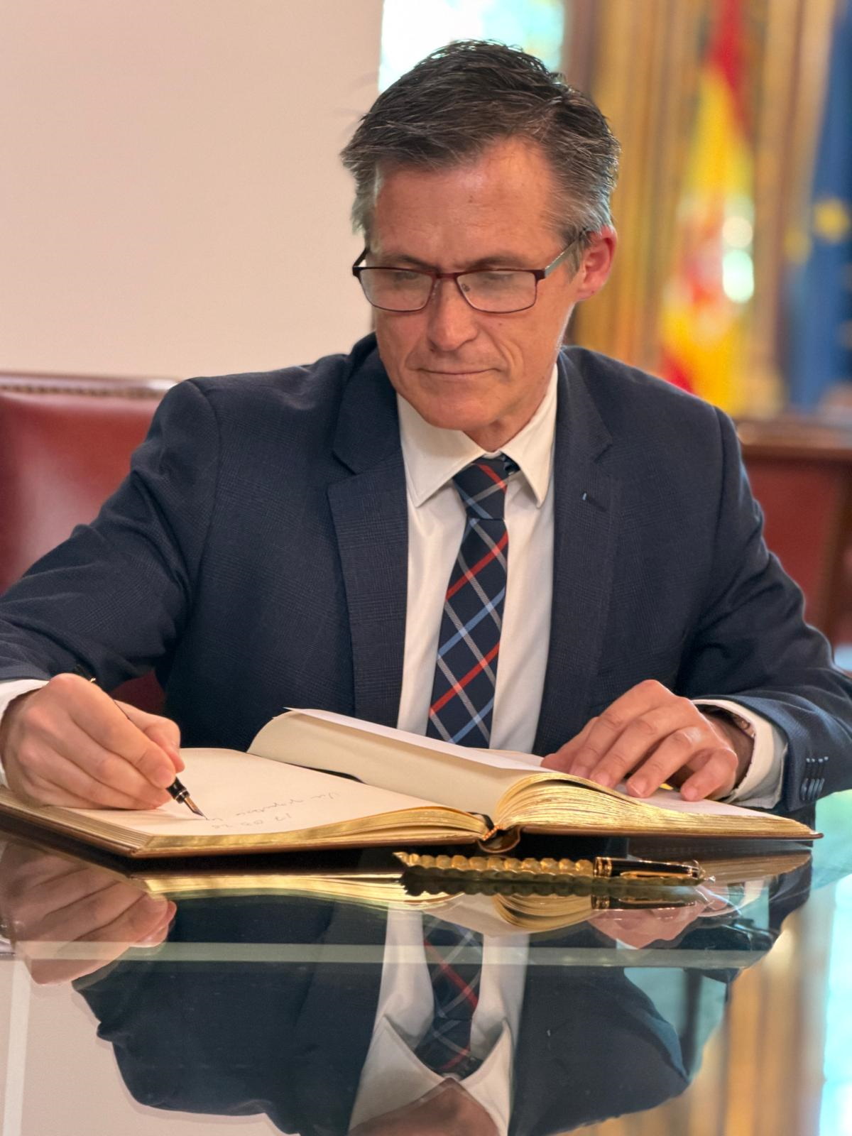 El ararteko, Mikel Mancisidor