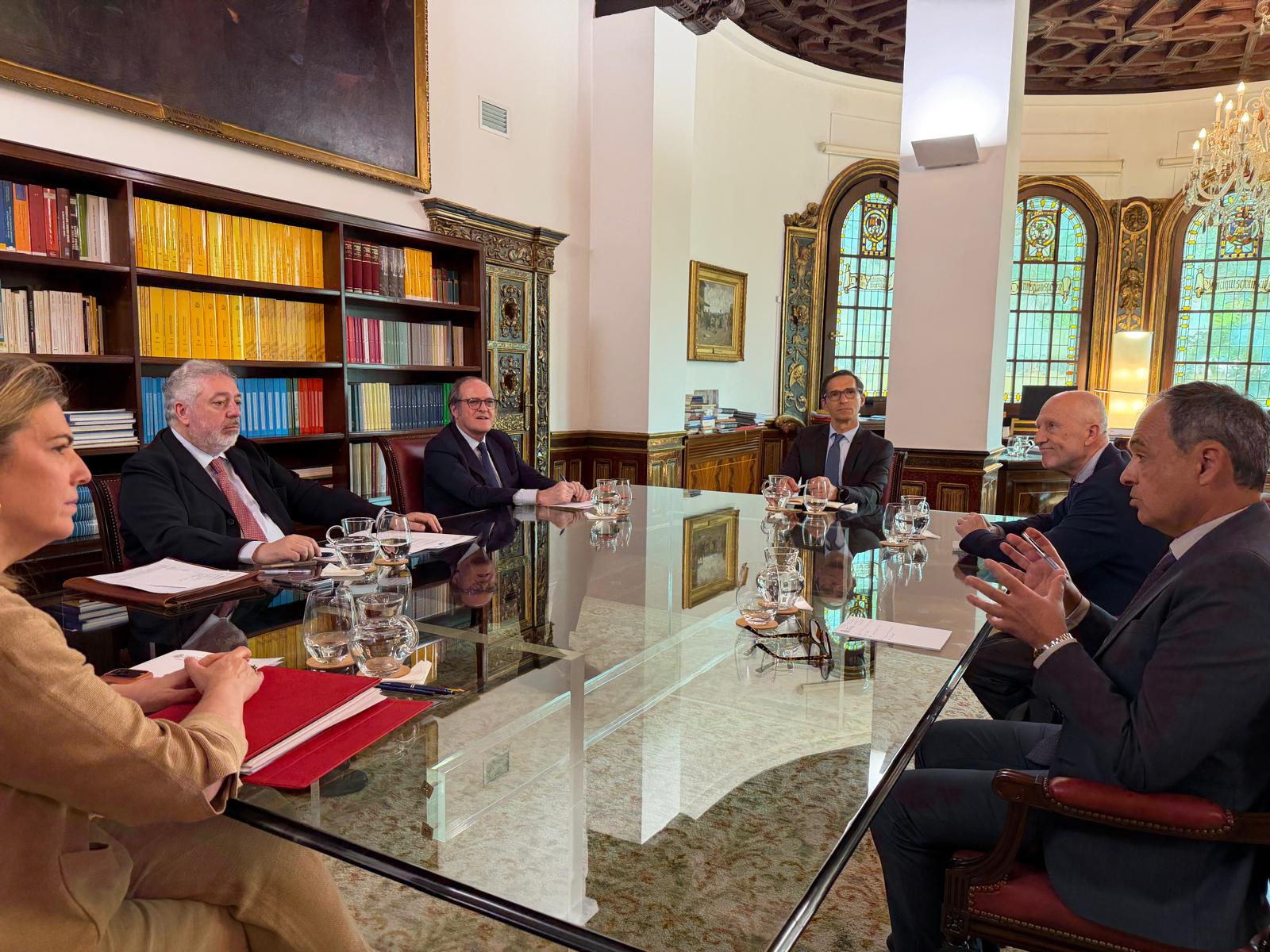 Ángel Gabilondo se reúne con el presidente de la Autoridad Independiente de Protección al Informante