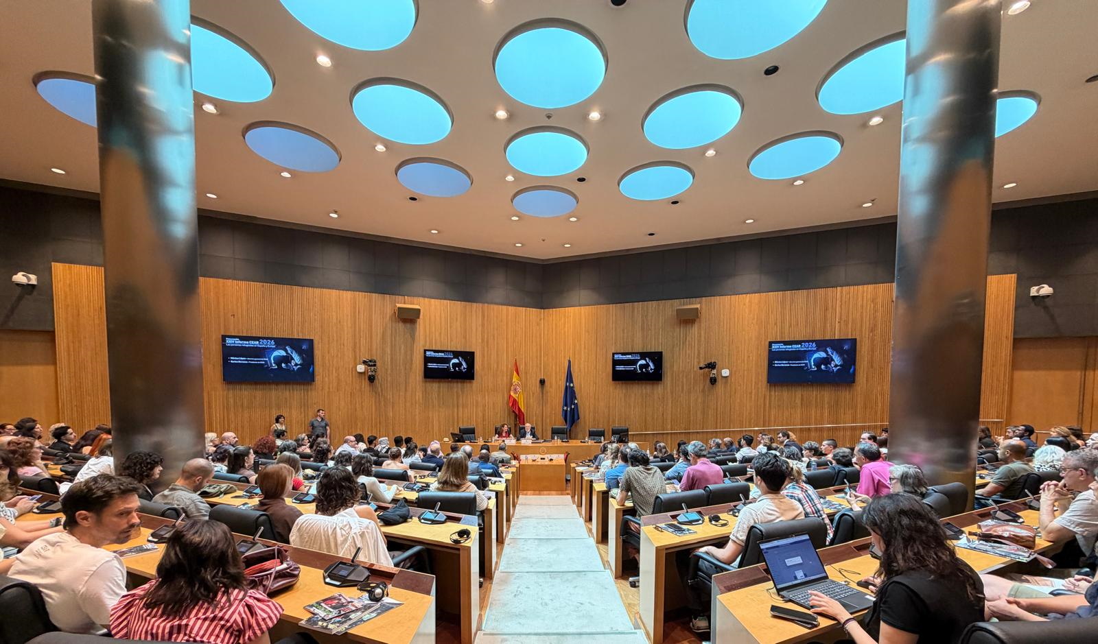El Defensor asiste a la presentación del Informe de CEAR
