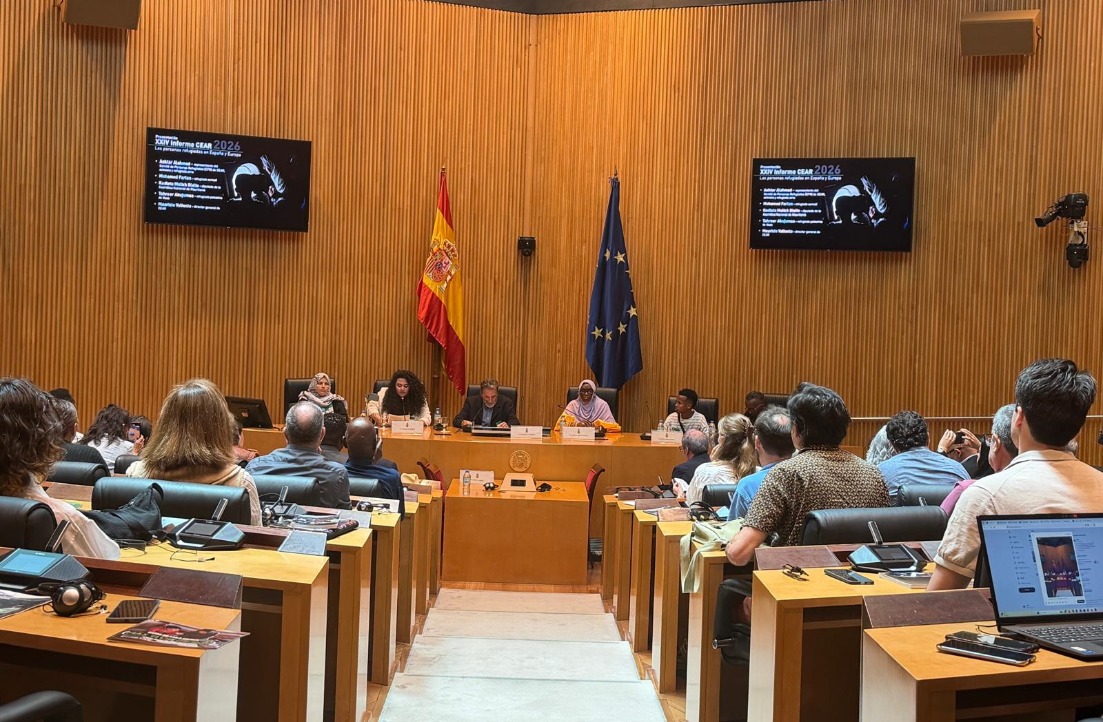 El Defensor asiste a la presentación del Informe de CEAR