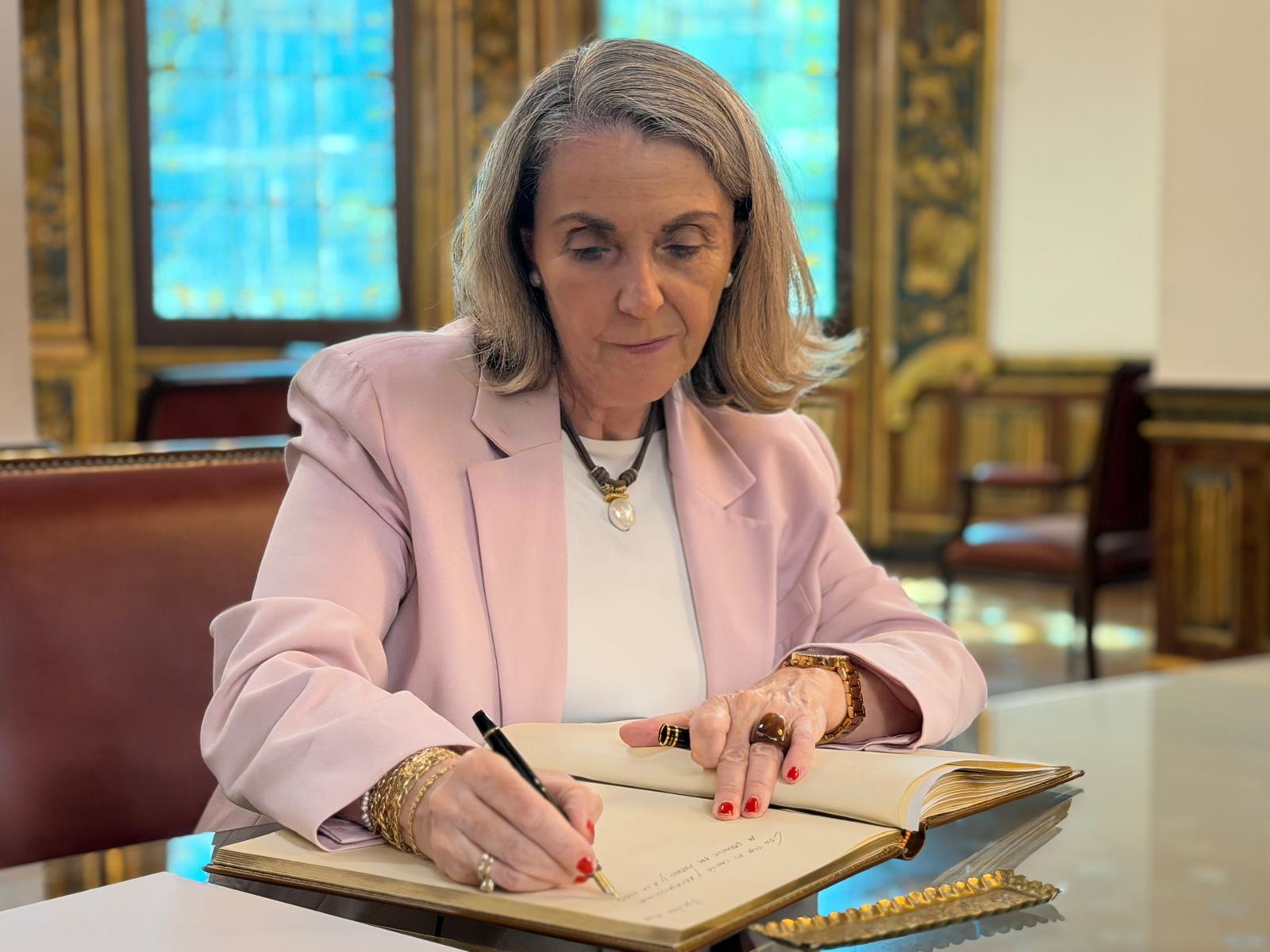 Ángel Gabilondo se reúne con la presidenta de UNICEF España, Mª Ángeles Espinosa