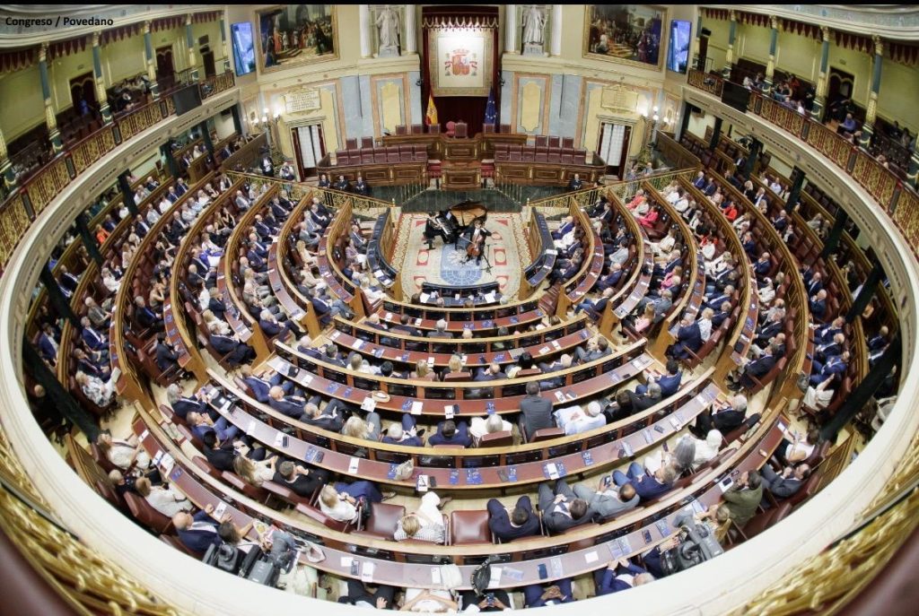 Pulse para ver la noticia: En el Congreso de los Diputados